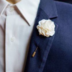 Hochzeitsanstecker aus Stoff